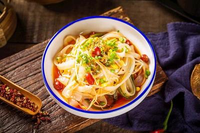 2021年最火加盟小吃快餐怎么選?涼皮先生助您實(shí)現(xiàn)創(chuàng)業(yè)夢(mèng)